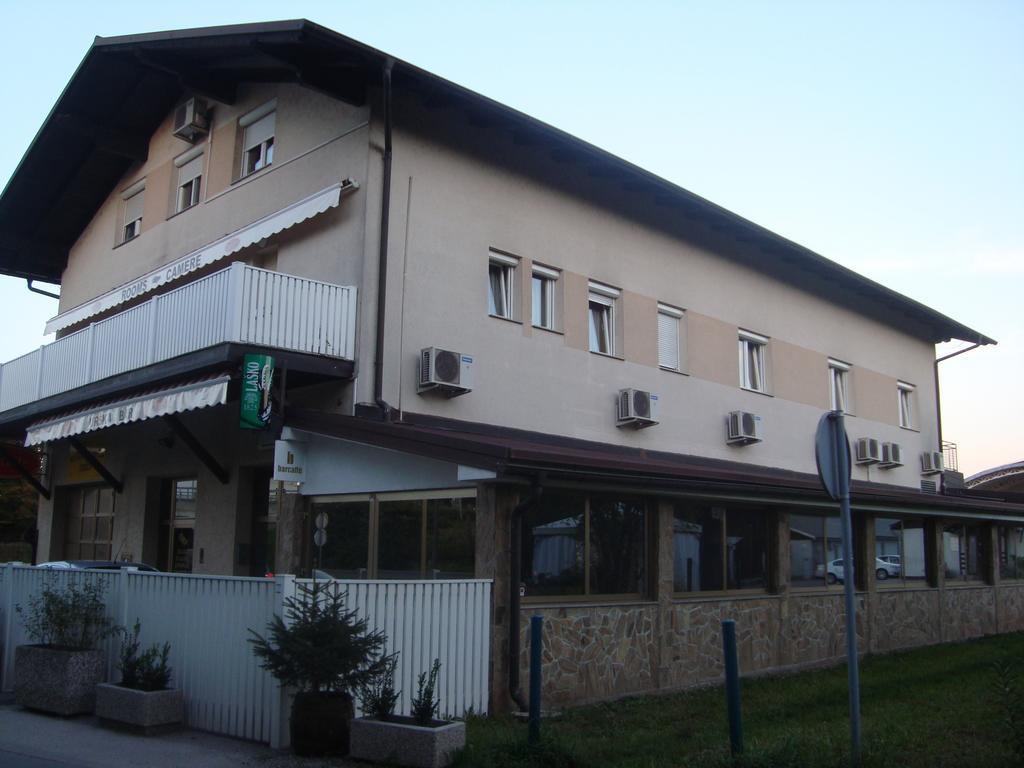 Guesthouse Koprivec Ljubljana Bagian luar foto