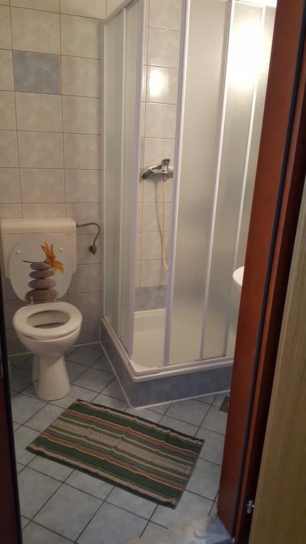Guesthouse Koprivec Ljubljana Bagian luar foto
